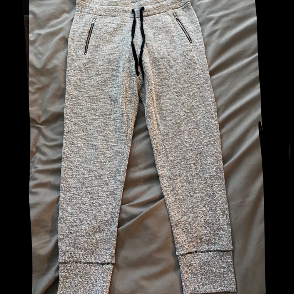 Aerie heather grey joggers